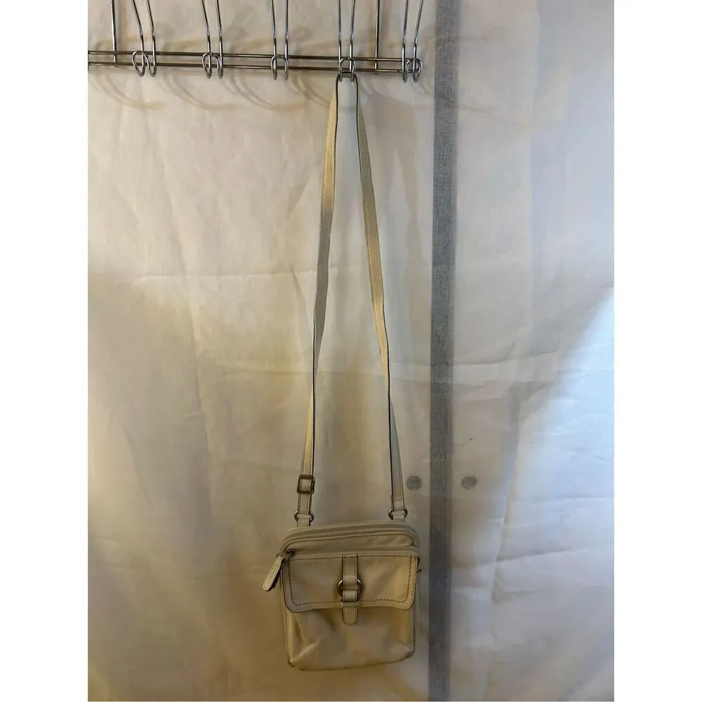 Fossil leather crossbody cream color (discoloration) 8